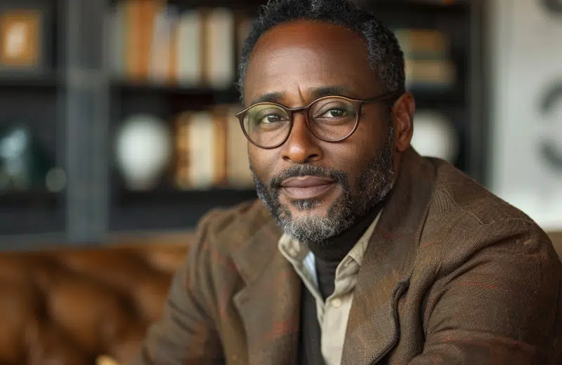 Damon Thomas : Biographie et faits marquants