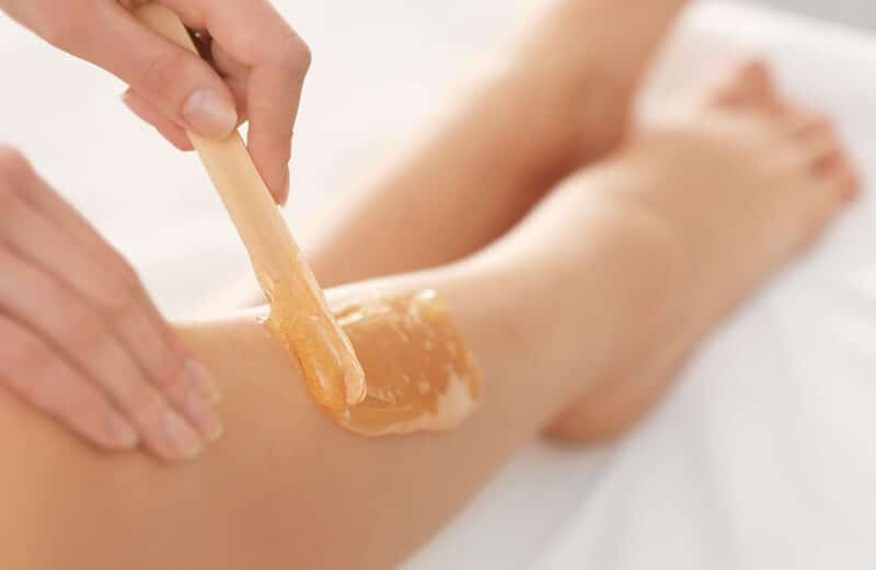 Comment enlever les boutons après l’épilation du maillot ?