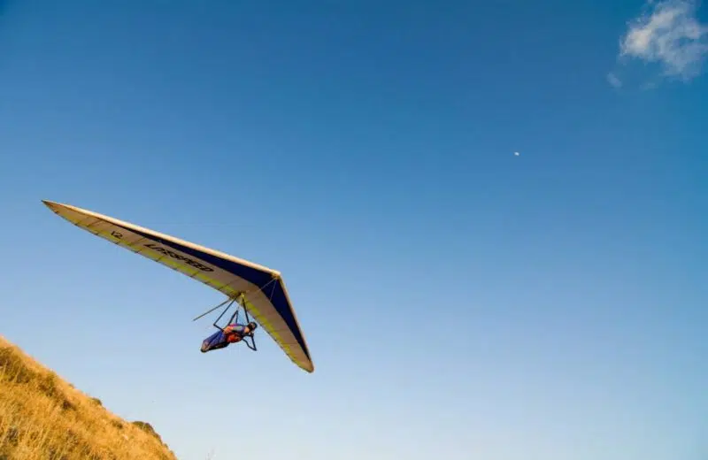 Quelle est la meilleure période pour voler en deltaplane à Annecy ?