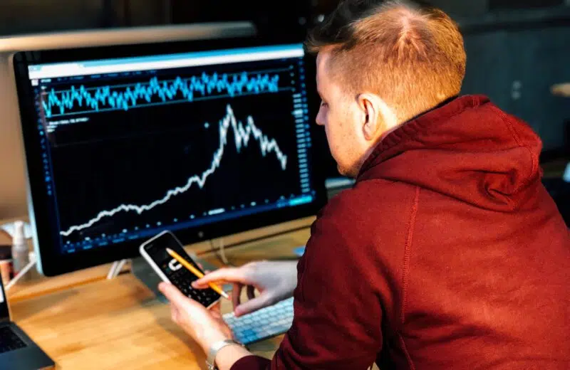 Comment choisir une plateforme de trading pour investir sur le marché Forex