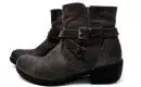 Comment porter des boots femme Ugg avec style ?