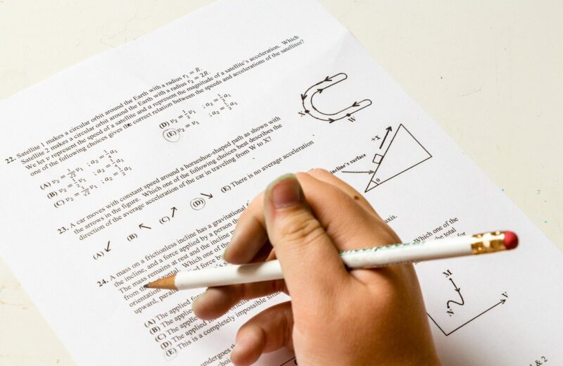 Comment réviser efficacement ses cours de Maths pendant les vacances scolaires ?